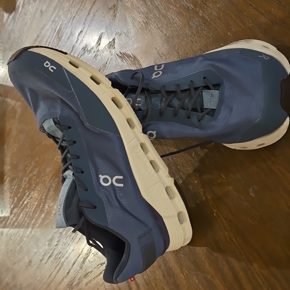 On Cloudnova Running Shoe